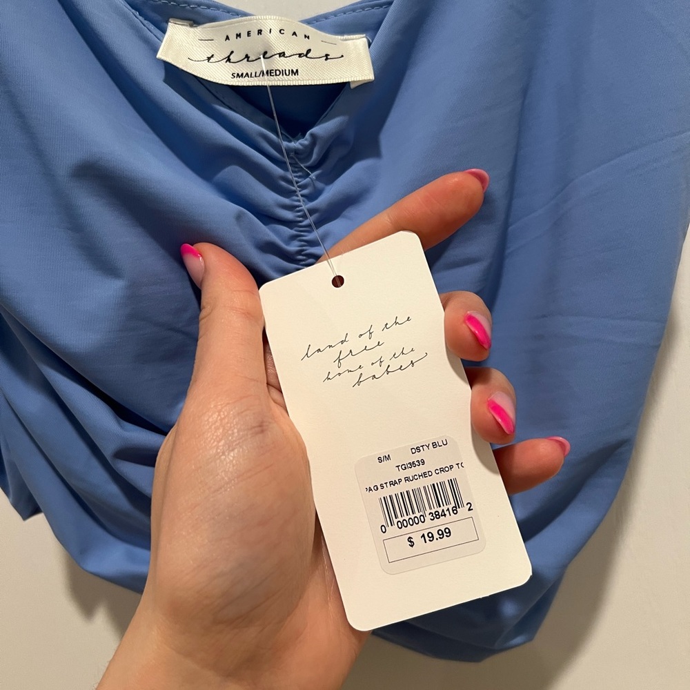 American Threads Cropped Blue Top - Picture 2 of 2